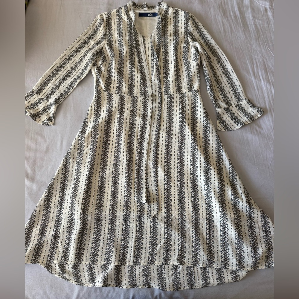 Striped Long Sleeve high- low Dress